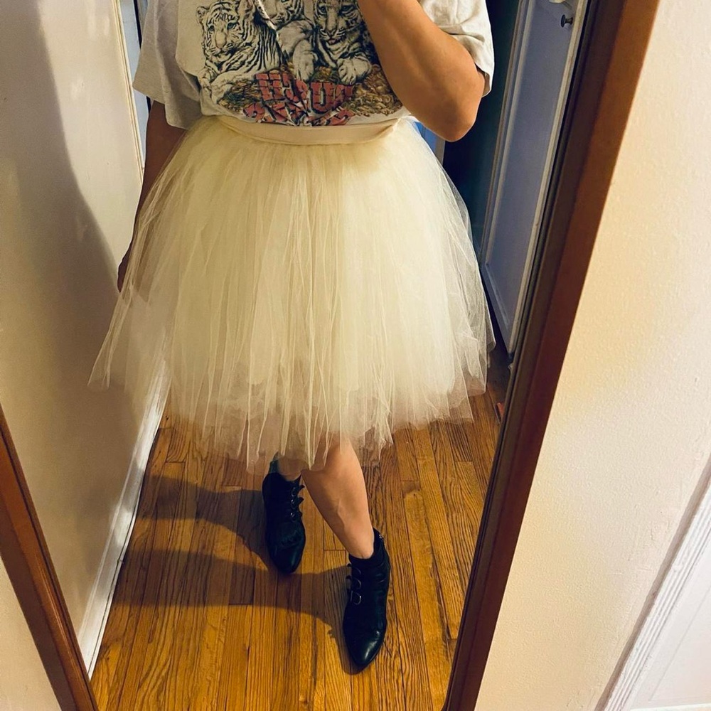 Ivory Tutu Skirt - XSmall - Picture 3 of 4